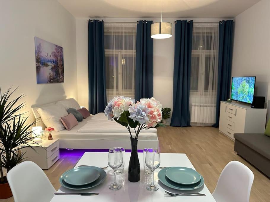 Romantic Apartment In The Center Of براغ المظهر الخارجي الصورة