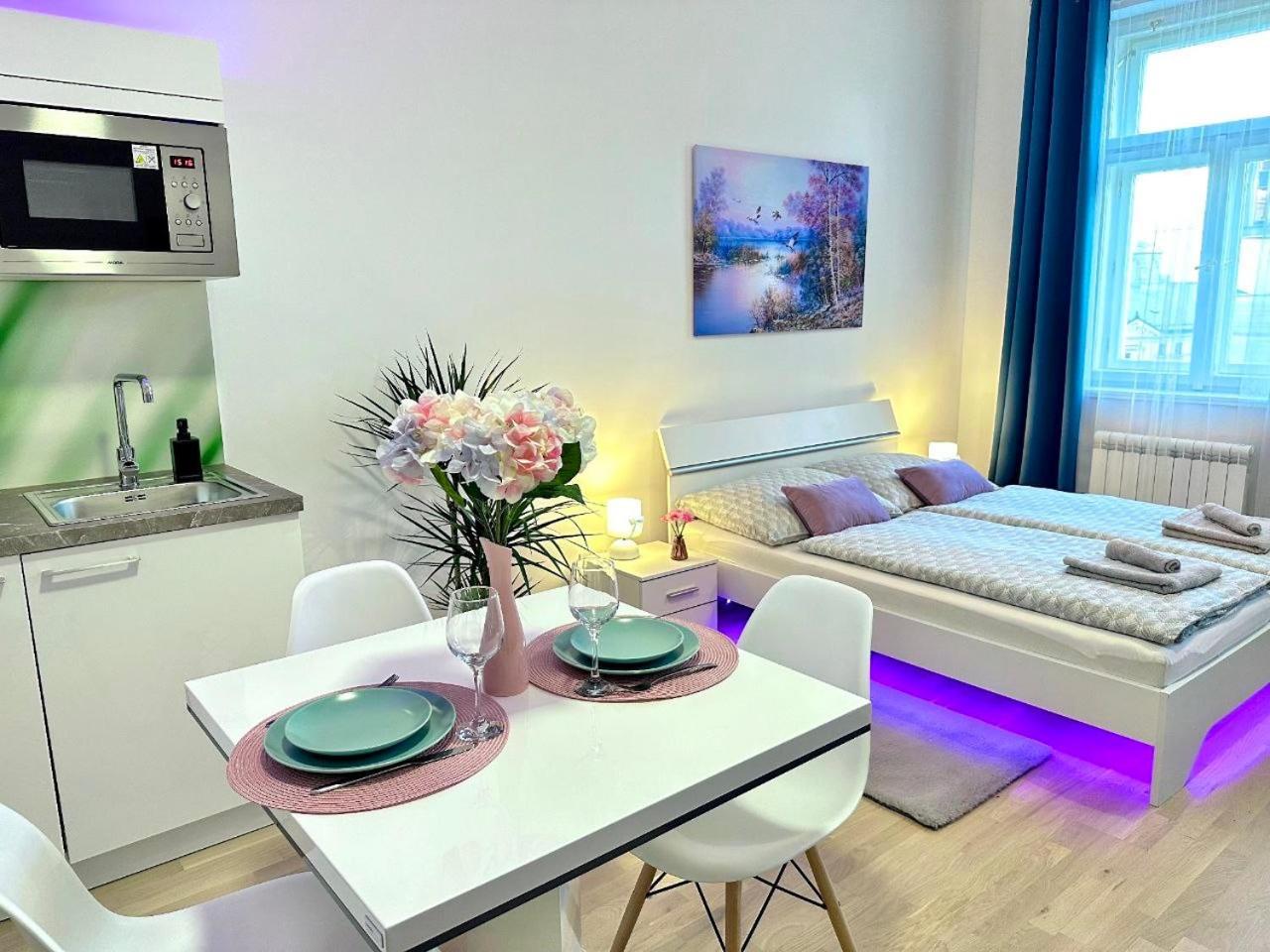 Romantic Apartment In The Center Of براغ المظهر الخارجي الصورة
